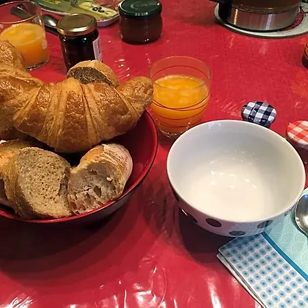 Privee Bed and Breakfast 3*